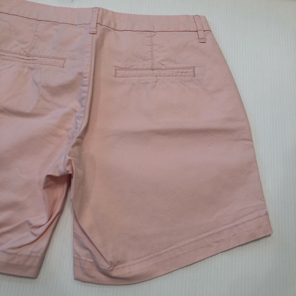 Women’s Old Navy Bermuda Short Size 2 - Picture 8 of 11